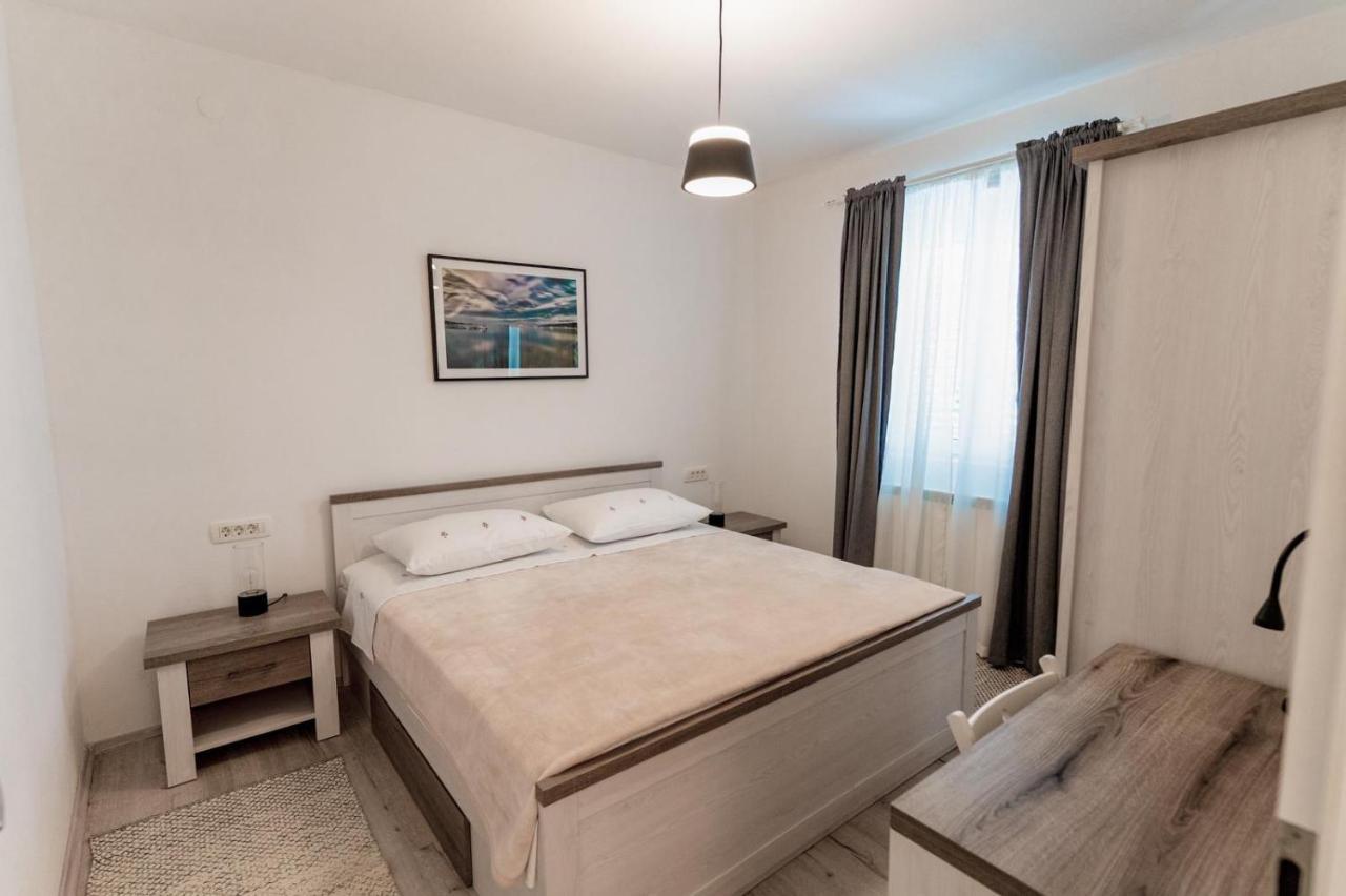 Apartments Happy Sukošan Eksteriør billede