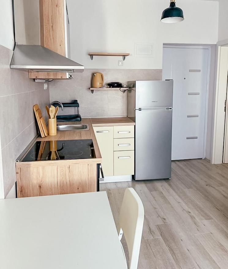 Apartments Happy Sukošan Eksteriør billede